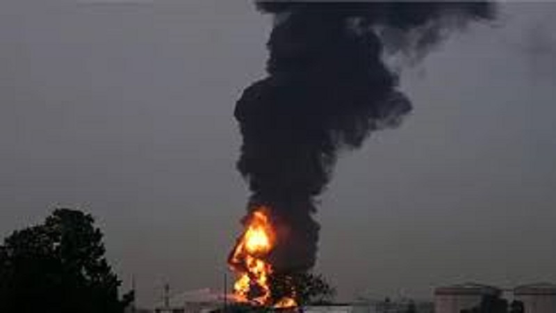 দুবাই বন্দরে তেল ট্যাঙ্কারে ড্রোন হামলা, মধ্যপ্রাচ্যে উত্তেজনা আরও তীব্র